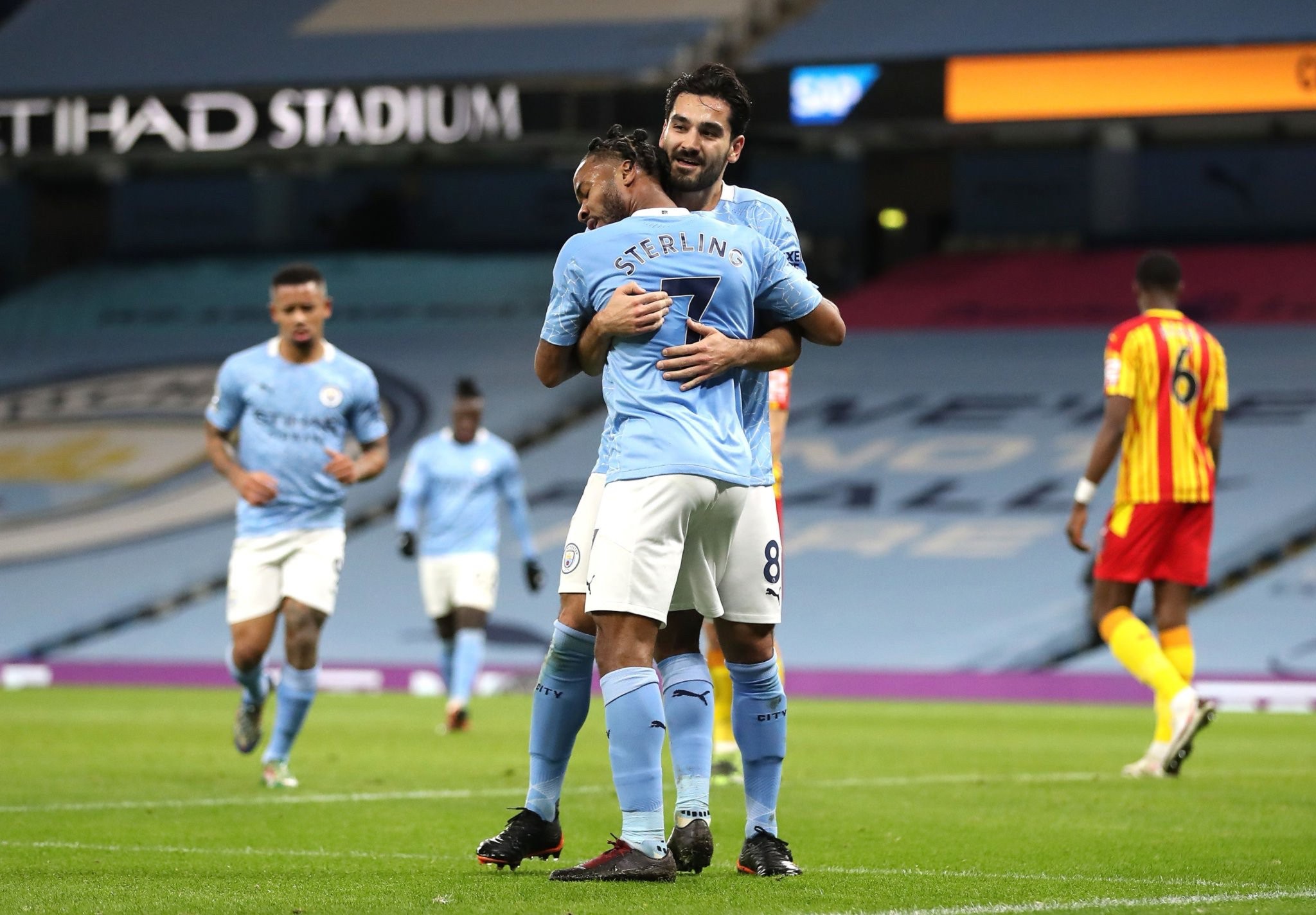 化运营和强 化运营和强